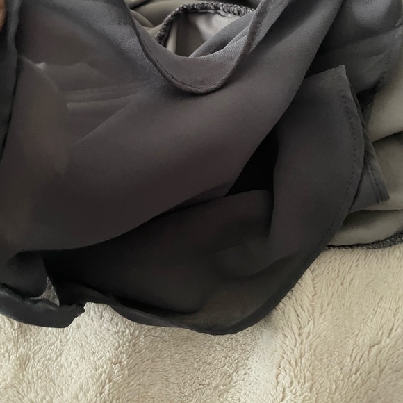 Express gray blouse - Picture 7 of 11